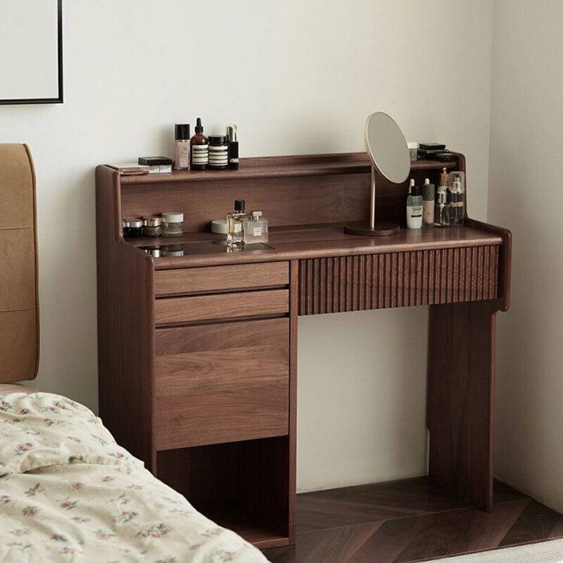 BriarHollow Dressing Table