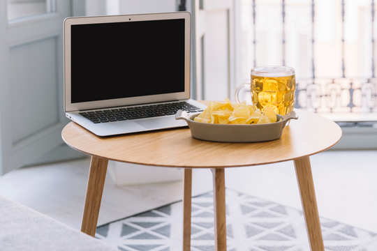 Maintenance tips for solid wood coffee tables: maintain gloss and prevent scratches