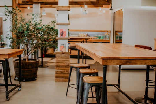 Solid wood furniture | Introduction to common wood materials in Hong Kong | Which pine, rubber wood, ash, oak, cherry wood, and black walnut wood edges are good? 