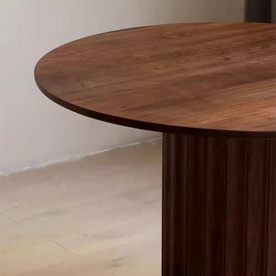 實木圓餐枱