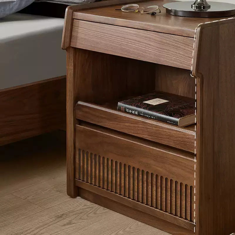 床邊櫃